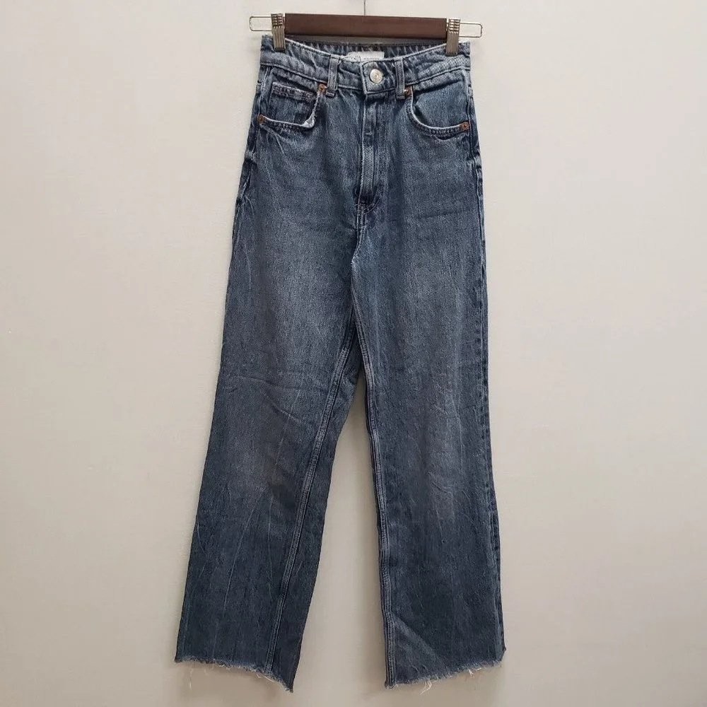 Zara Womens Wide Leg Blogger Fav Raw Hem Jeans Size 0 Blue High Rise Pockets - Picture 2 of 10